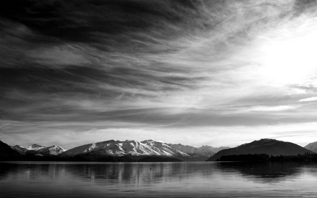 Mountain Lake HD Wallpaper